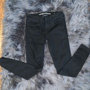 Black American Eagle skinny jeans
